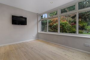 Dining room- click for photo gallery